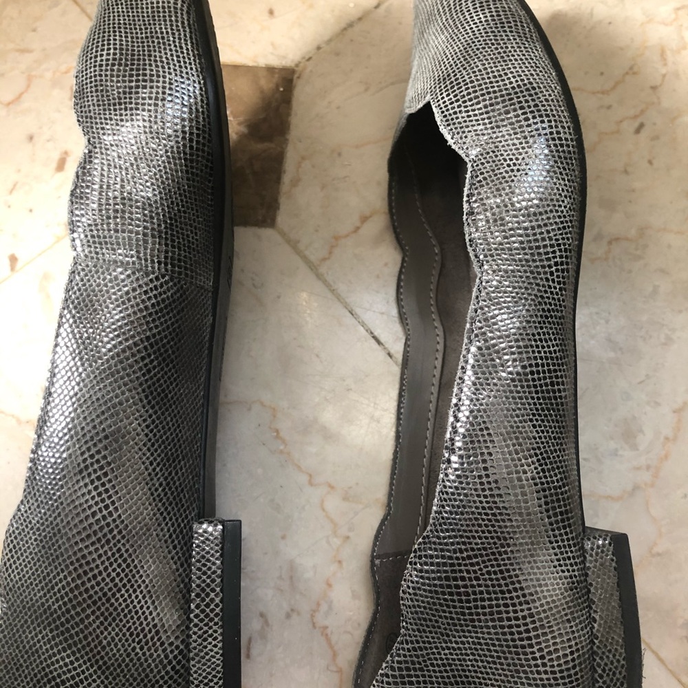 Grey women’s flat shoes - Picture 2 of 9